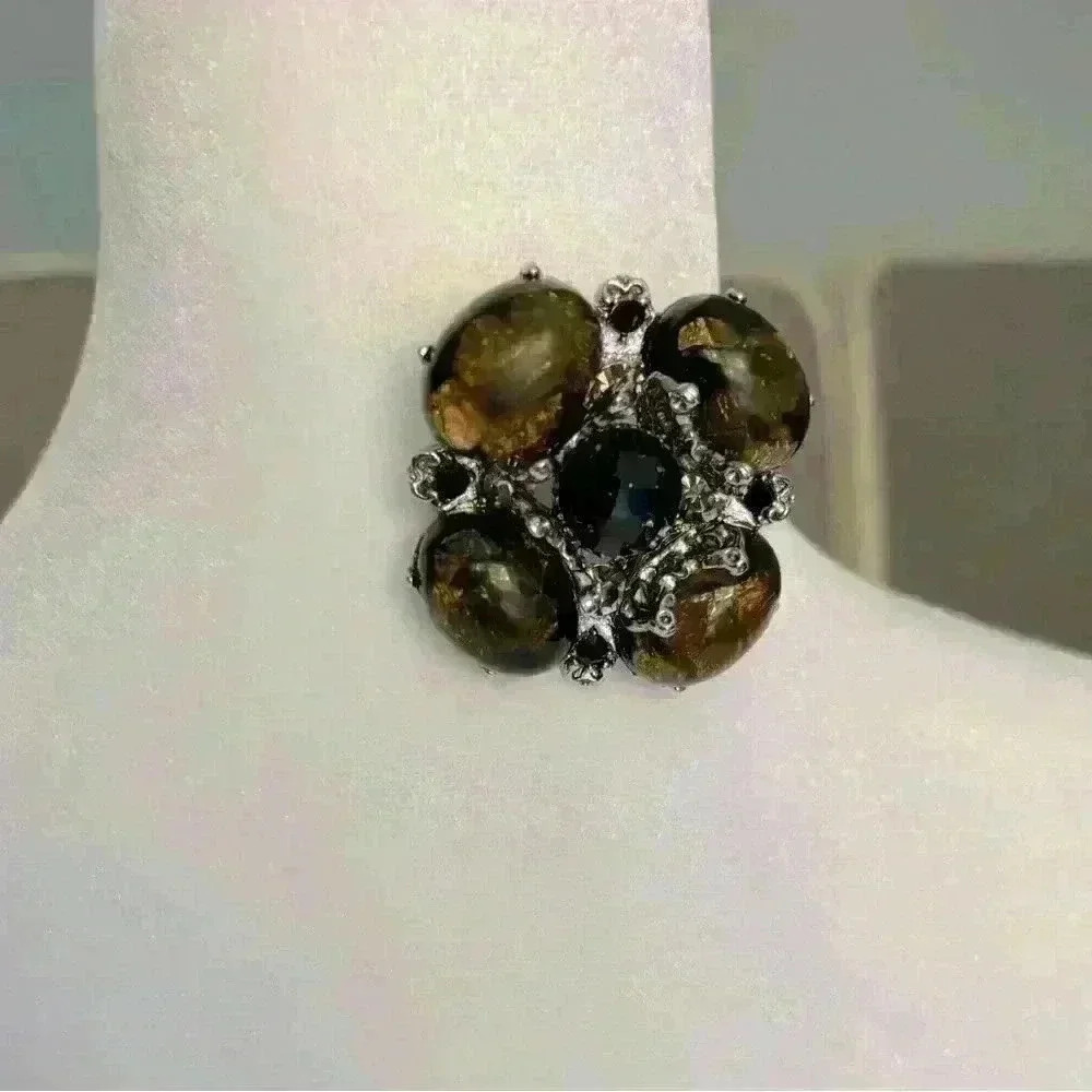 Vintage Onyx and Crystal Brooch. - Picture 3 of 5